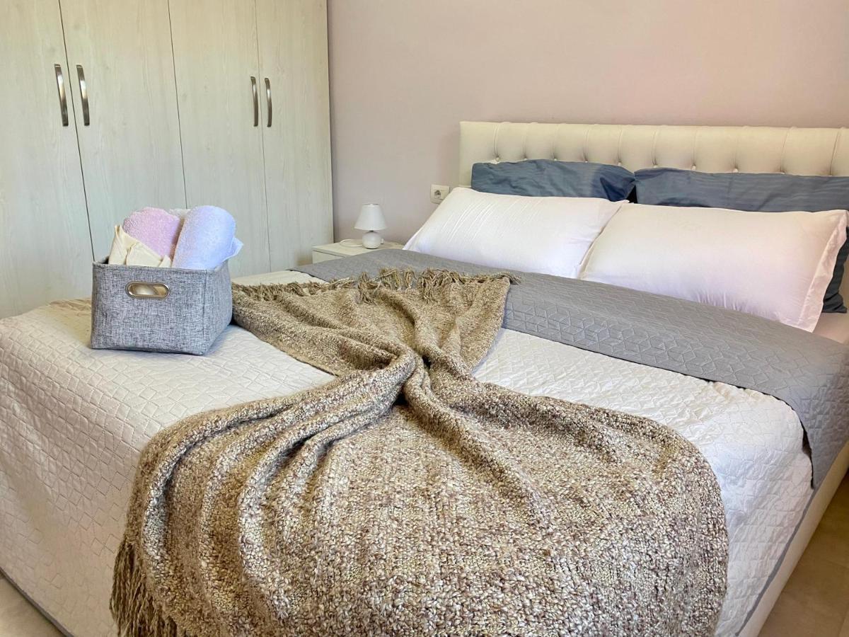 Ultra Apartments 'New Baazar 2' Tirana Extérieur photo
